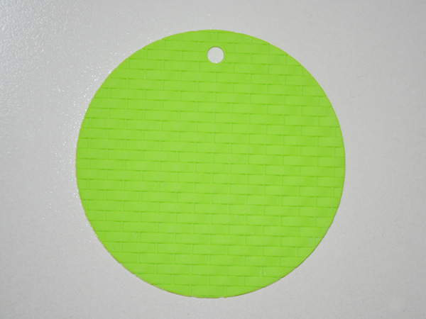 Non slip heat insulation pad